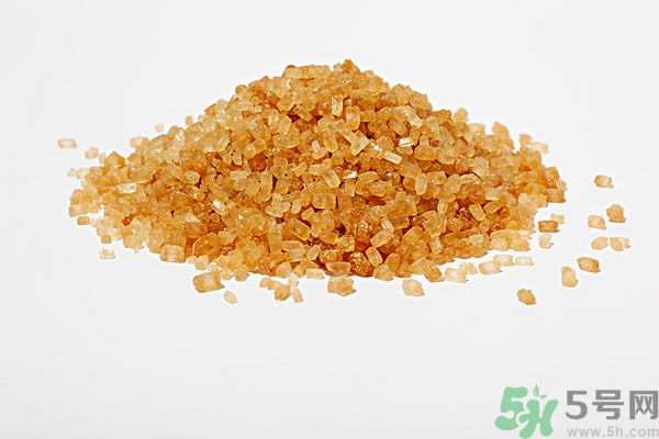 紅糖和山楂能一吃嗎？紅糖和山楂煮水喝有什么好處？