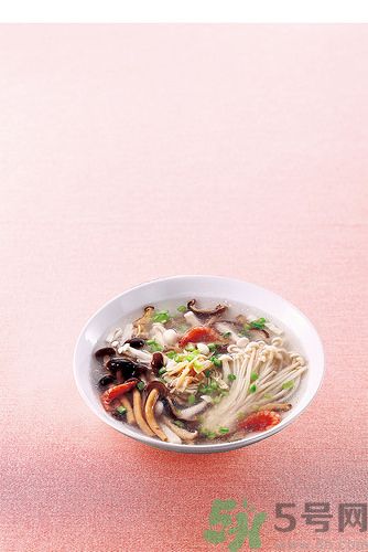 簡單蔬菜湯的做法有哪此些？蔬菜湯有美容的功效嗎