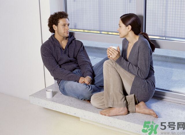 怎么樣才知道對(duì)方喜歡自己?jiǎn)?？喜歡一個(gè)人會(huì)做什么？