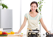 更年期吃什么食物調(diào)理最好？更年期要補充雌激素嗎？