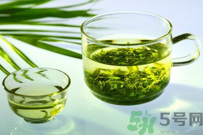 春天喝紅茶好不好？春天喝紅茶還是喝綠茶好呢？