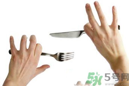 吃西餐刀叉怎么拿？吃西餐的正確方法是什么？