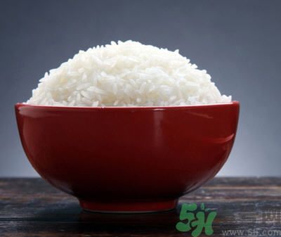 蒸飯?jiān)趺醋龊贸?？蒸飯要什么步驟?