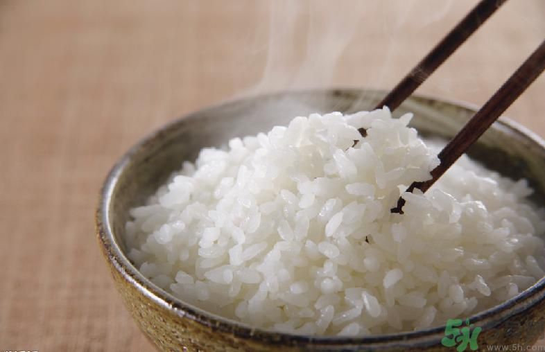 蒸飯?jiān)趺醋龊贸?？蒸飯要什么步驟?