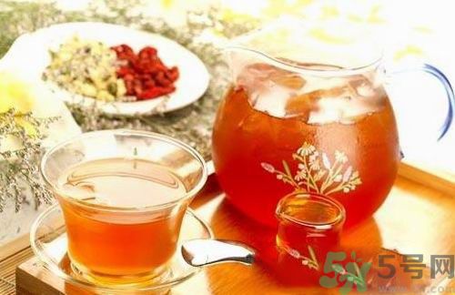 春天喝菊花茶好嗎？女性春天喝什么茶最好？