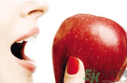 飯前吃蘋(píng)果好?飯前吃蘋(píng)果好還是飯后吃蘋(píng)果好