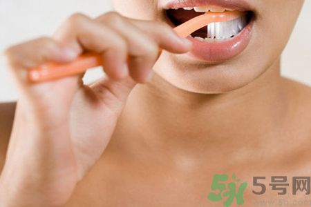 牙齦出血是怎么回事？牙齦出血怎么辦？
