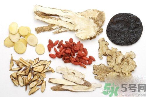 月經(jīng)量少怎么調(diào)理？月經(jīng)量少是什么原因？