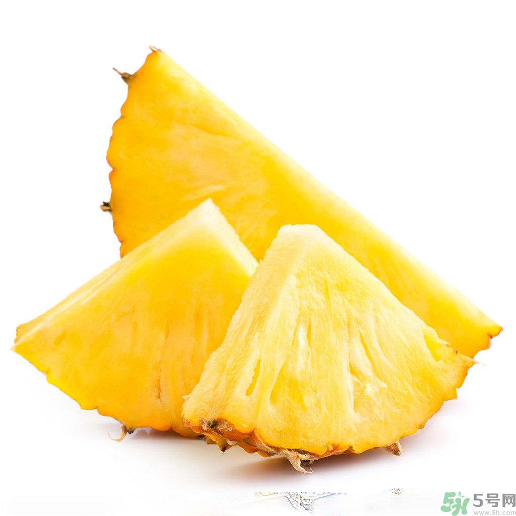 菠蘿發(fā)黑能吃嗎？菠蘿為什么要用鹽水泡？
