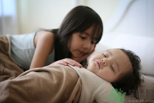 睡覺能戴手表嗎？睡覺不能帶的東西有哪些？