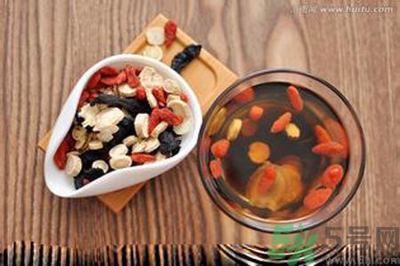 月經(jīng)有血塊是怎么回事？月經(jīng)有血塊怎么調(diào)理？