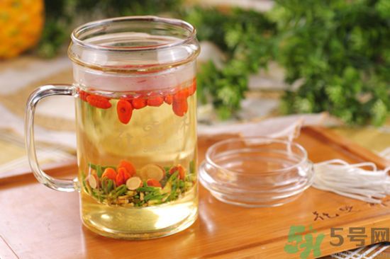 眼睛干澀怎么辦？眼睛干澀吃什么好？