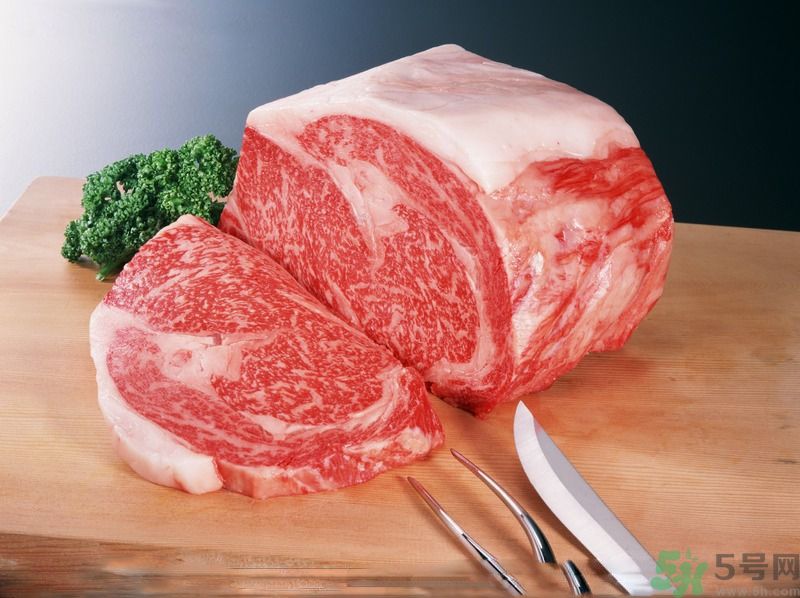 吃生肉長(zhǎng)寄生蟲？哪些生肉吃了會(huì)致命？