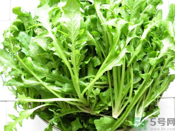 薺菜為什么要焯水？薺菜要用開(kāi)水燙嗎？