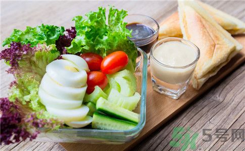吃什么食物容易得腎結(jié)石？腎結(jié)石不能吃什么？