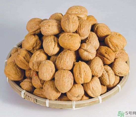 胡桃可以減肥嗎？吃胡桃有什么好處？