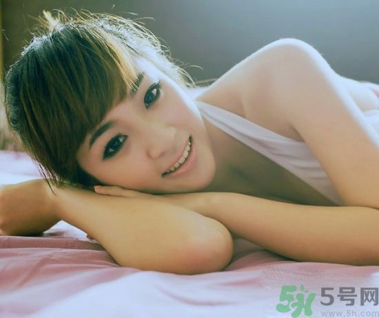 來(lái)月經(jīng)乳房脹痛怎么辦？來(lái)月經(jīng)乳房脹痛是什么原因？