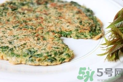 香椿雞蛋餅怎么做？香椿煎蛋餅做才能好吃？
