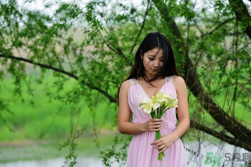清明踏青穿什么衣服？清明踏青要注意什么？