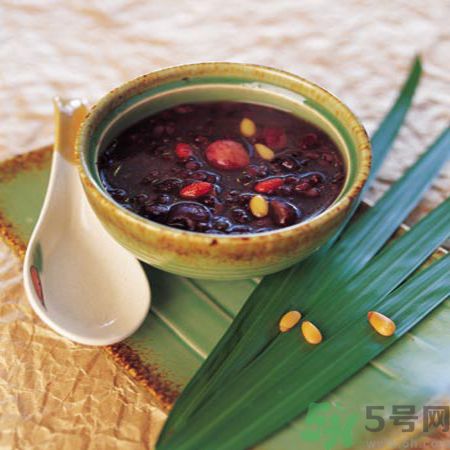 補(bǔ)血的粥有哪些？補(bǔ)血的粥怎么做？