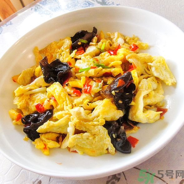 黑木耳炒雞蛋怎么做？黑木耳炒雞蛋怎么做最好吃？