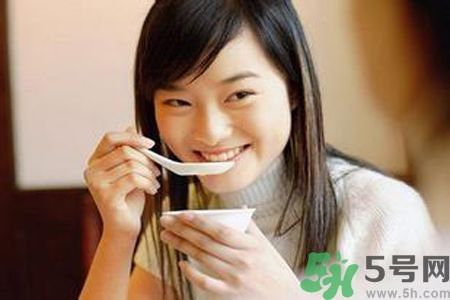 胃潰瘍吃什么食物好？調(diào)理胃潰瘍的方法有哪些？
