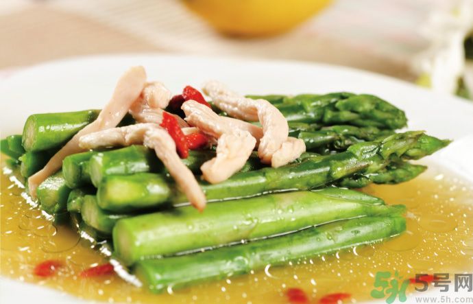 蘆筍可以炒雞肉嗎？蘆筍炒雞肉怎么吃？