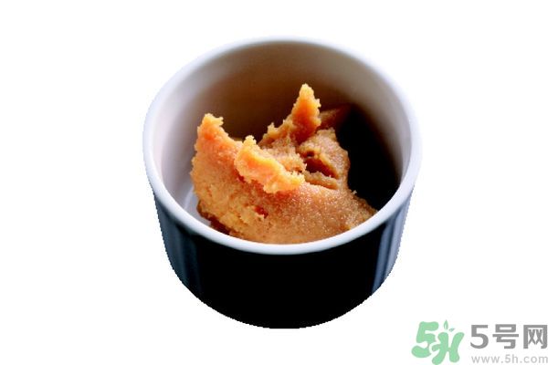 牛奶過(guò)期了還能怎么利用？牛奶能去魚腥味嗎？