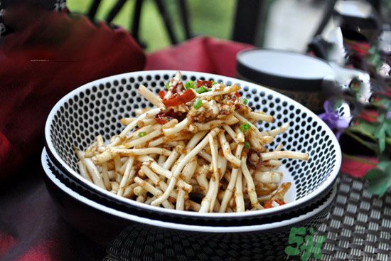 吃涼拌魚腥草可以喝酒嗎？吃魚腥草喝酒好不好？