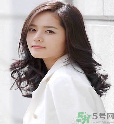 韓佳人女兒叫什么名字？韓佳人的老公是誰？