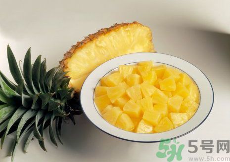 晚上9點(diǎn)可以吃菠蘿嗎？晚上吃芒果好嗎？