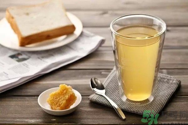 早上空腹喝蜂蜜水好嗎？可以空腹喝蜂蜜水嗎？