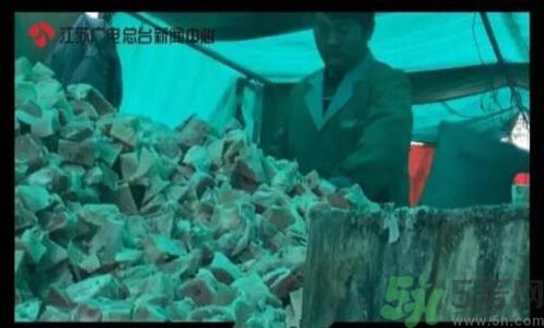 黃燜雞米飯被曝用僵尸肉是怎么回事？什么是僵尸肉？