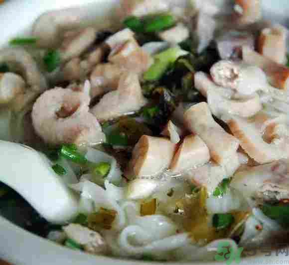早餐吃面還是包子比較好？早餐吃包子和面健康嗎？
