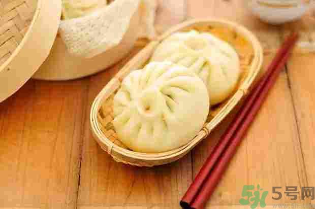早餐吃面還是包子比較好？早餐吃包子和面健康嗎？