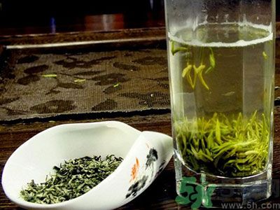 信陽(yáng)毛尖有什么功效？信陽(yáng)毛尖怎樣沖泡？