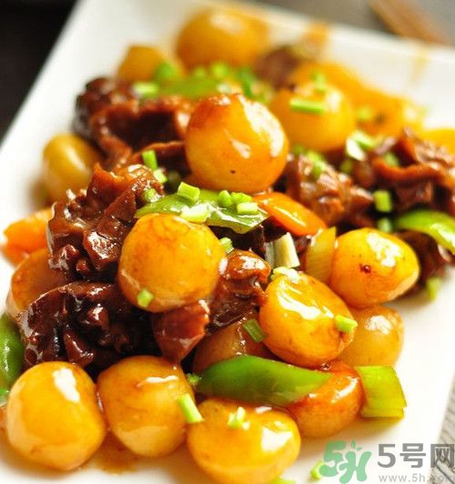 土豆皮變綠還可以吃？土豆發(fā)青吃了會(huì)中毒嗎？