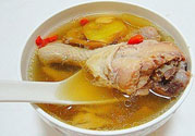 燉雞湯用冷水還是熱水？雞湯用冷水可以嗎？