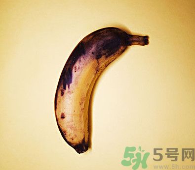 香蕉皮有黑點(diǎn)還能吃嗎？香蕉怎么保存不變黑？