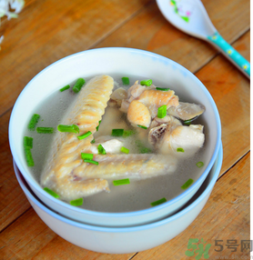 煲湯用什么鍋好？燉雞湯用什么鍋好呢？