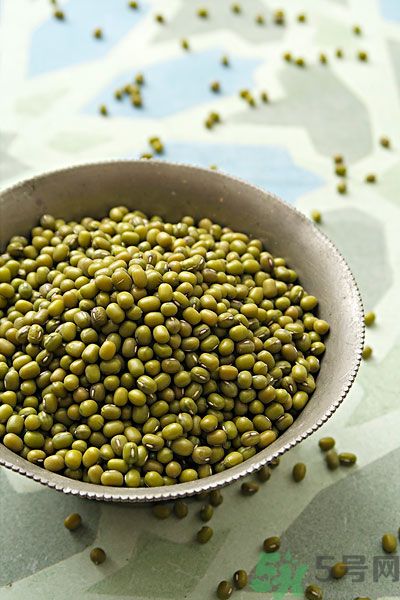 綠豆和紅豆一起吃會(huì)過敏嗎？綠豆不能和哪些食物一起吃？