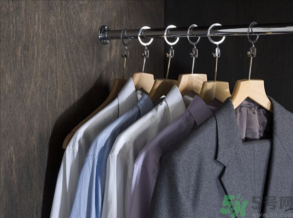 什么面料不容易皺？如何挑選不易皺的衣服？