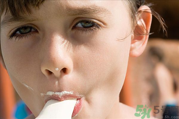 運(yùn)動后能吃冰淇淋嗎？晚上運(yùn)動后吃冰淇淋會胖嗎？