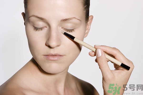 化妝刷如何使用效果好？化妝刷該怎么保養(yǎng)？
