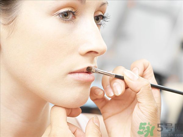 化妝刷如何使用效果好？化妝刷該怎么保養(yǎng)？