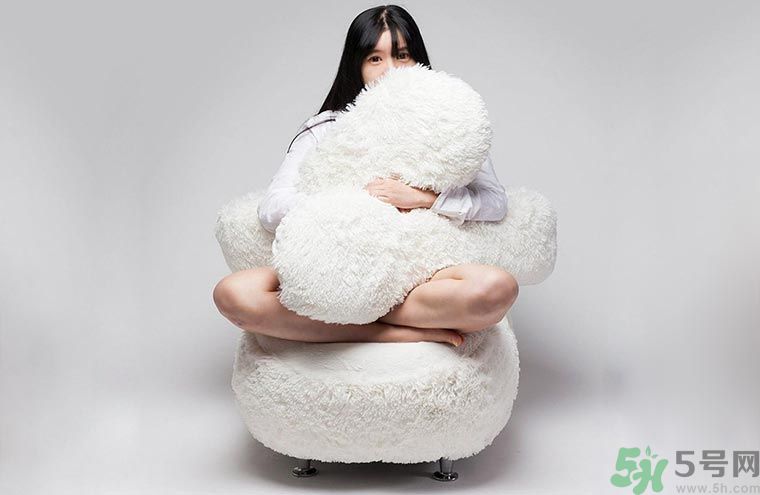 一個人適合什么樣的沙發(fā)？選購沙發(fā)要注意什么？