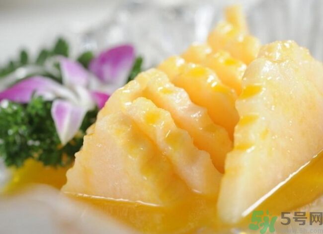 菠蘿里面發(fā)黑是為什么？發(fā)黑的菠蘿能吃嗎？