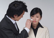 一生氣就流眼淚是怎么回事？生氣流淚怎么辦？