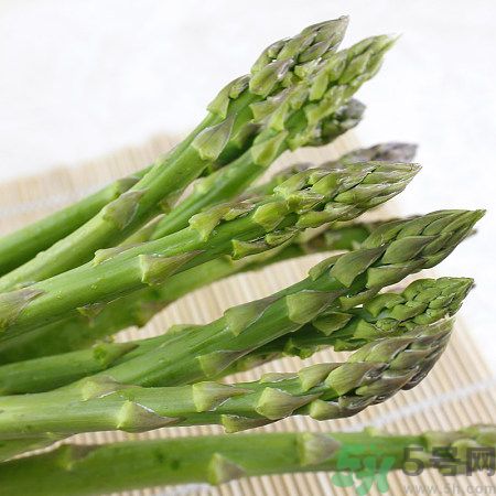 吃蘆筍有什么好處？蘆筍有什么營(yíng)養(yǎng)價(jià)值？