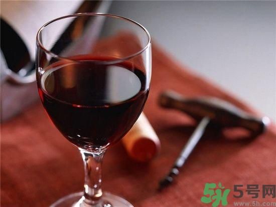 喝紅酒可以美容嗎？喝紅酒有什么好處？
